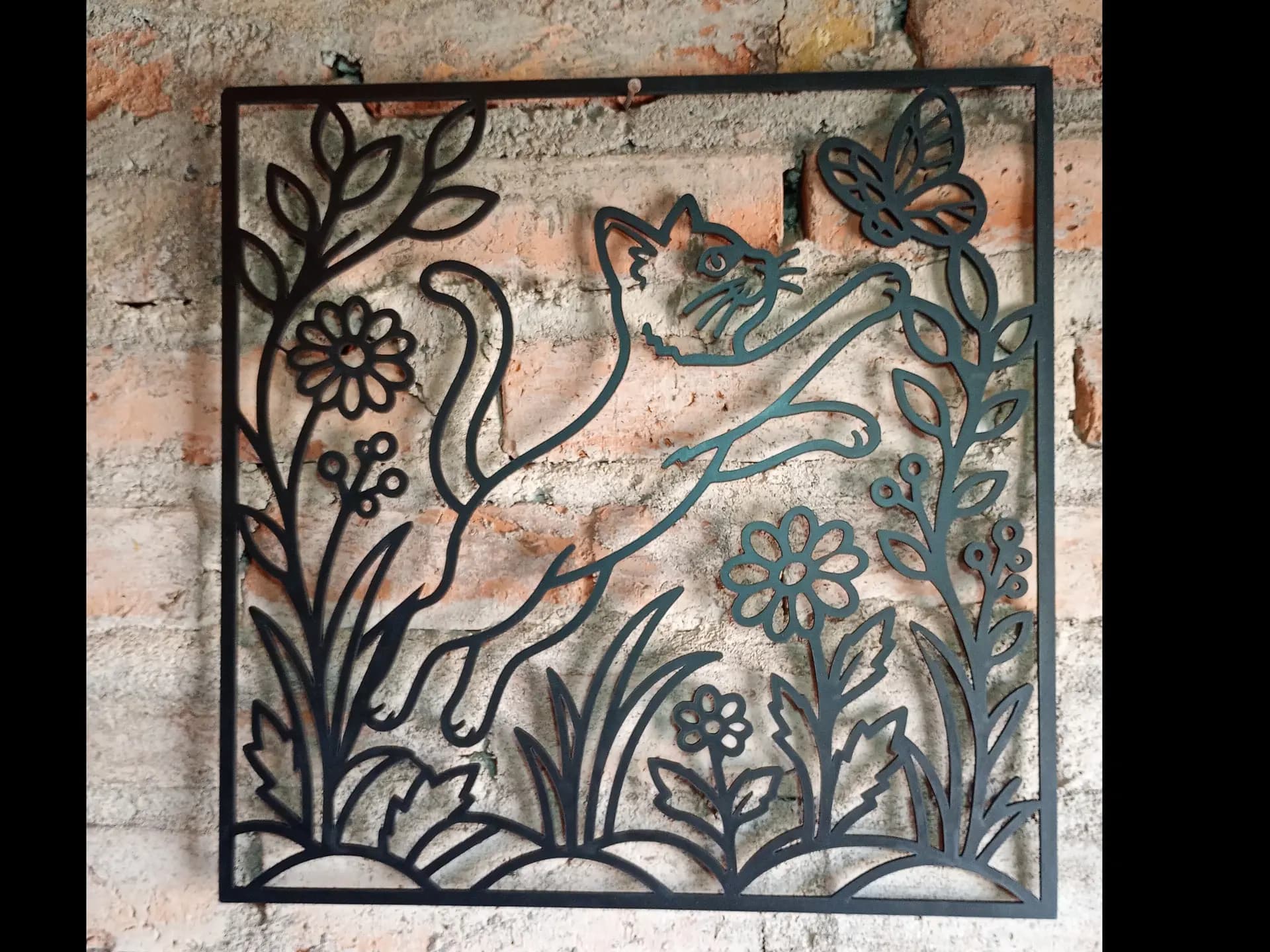 Composición botánica y gato